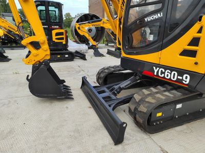 новый Гусеничный мини-экскаватор Yuchai  YC60 в продаже на Gruzovik.ru