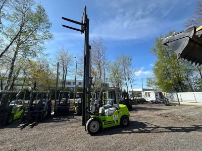 новый Дизельный вилочный погрузчик Zoomlion FD30Z S450  в продаже на Gruzovik.ru