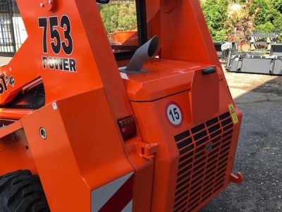 новый Мини-погрузчик на колёсном ходу Locust 753 в продаже на Gruzovik.ru