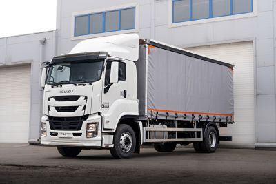 новый Тентованный грузовик Isuzu Giga 41 м3 в продаже на Gruzovik.ru