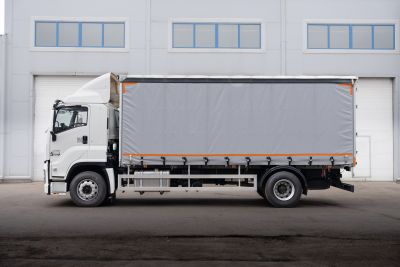новый Тентованный грузовик Isuzu Giga 41 м3 в продаже на Gruzovik.ru
