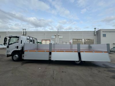 новый Бортовой грузовик Isuzu Elf 6.8м в продаже на Gruzovik.ru