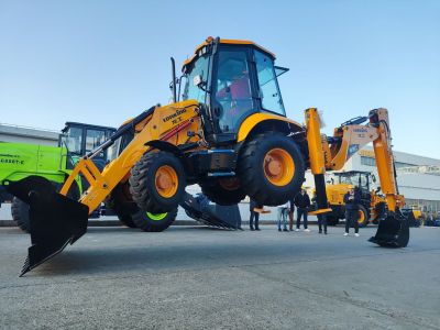 новый Экскаватор-погрузчик Lonking 83c в продаже на Gruzovik.ru