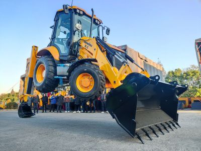 новый Экскаватор-погрузчик Lonking 83c в продаже на Gruzovik.ru