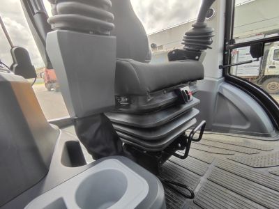 новый Экскаватор-погрузчик Lonking 83c в продаже на Gruzovik.ru