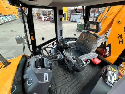 новый Экскаватор-погрузчик Lonking 84c в продаже на Gruzovik.ru