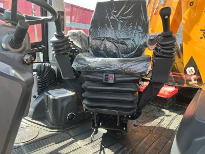 новый Экскаватор-погрузчик Lonking 84c в продаже на Gruzovik.ru