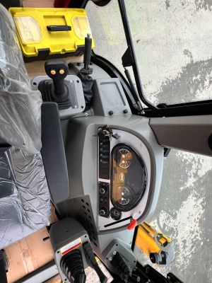 новый Экскаватор-погрузчик Shanmon 388H в продаже на Gruzovik.ru