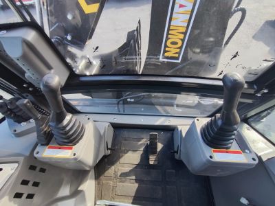 новый Экскаватор-погрузчик Lonking 388H Black Edition в продаже на Gruzovik.ru