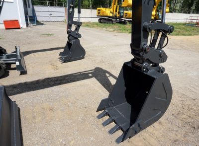 новый Гусеничный мини-экскаватор MaxPower ME 80.9 в продаже на Gruzovik.ru