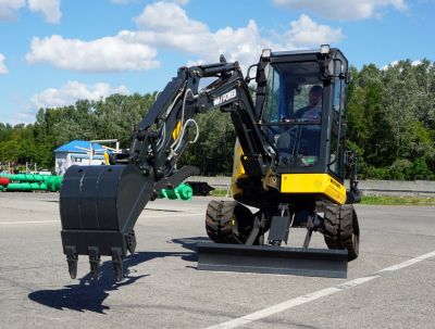 новый Гусеничный мини-экскаватор MaxPower ME 26.9 в продаже на Gruzovik.ru